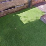 【砂利のお庭ではわんちゃんは安心・安全に遊べない？！】